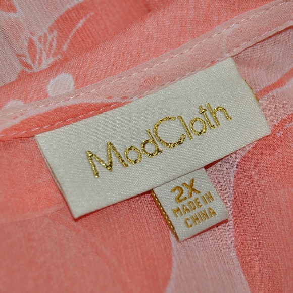 MODCLOTH Apple Short-Sleeved Peter Pan Collar Top - Picture 6 of 8